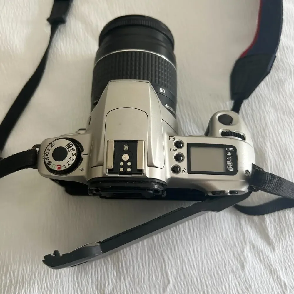 Canon EOS Rebel/2000 EOS/300 With Zoom Lens 80-200mm